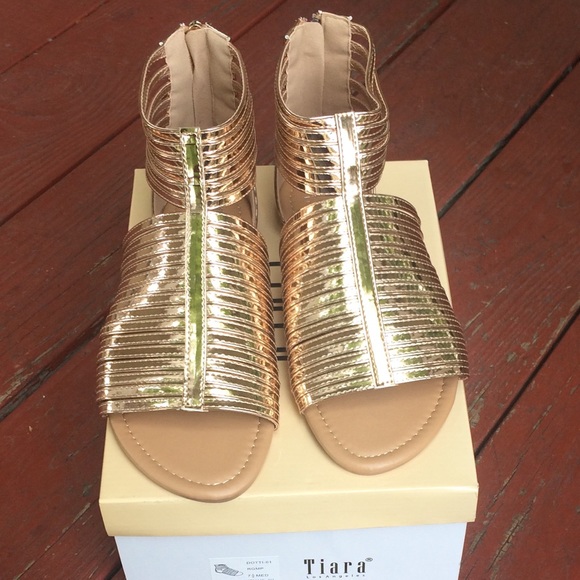 Sandals - Picture 2 of 3